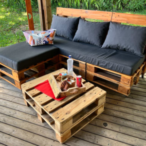 Canapé d'angle en bois de palette